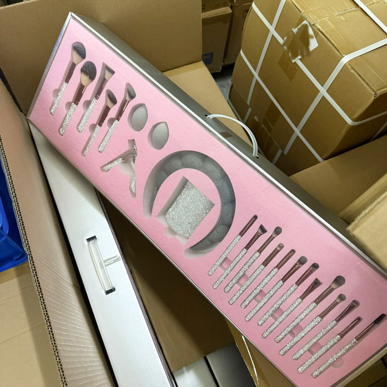 23-Piece Luxury Makeup Brush Gift Set with Crystal Brushes, Headband, Curler, Holder & Sponge